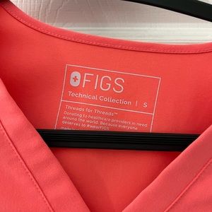 Women’s FIGS Catarina one pocket scrub top